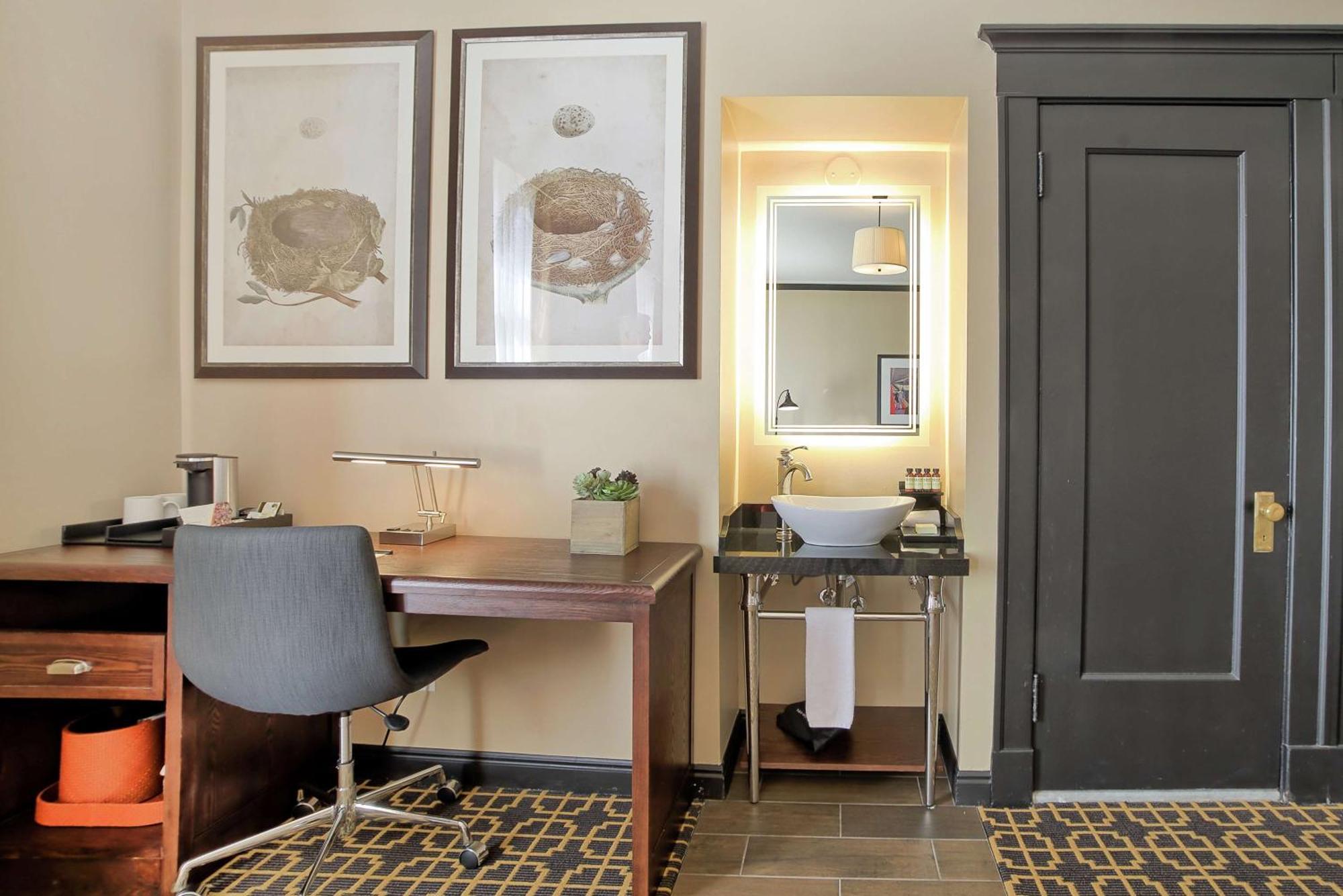 The Peery Salt Downtown, Tapestry Collection By Hilton